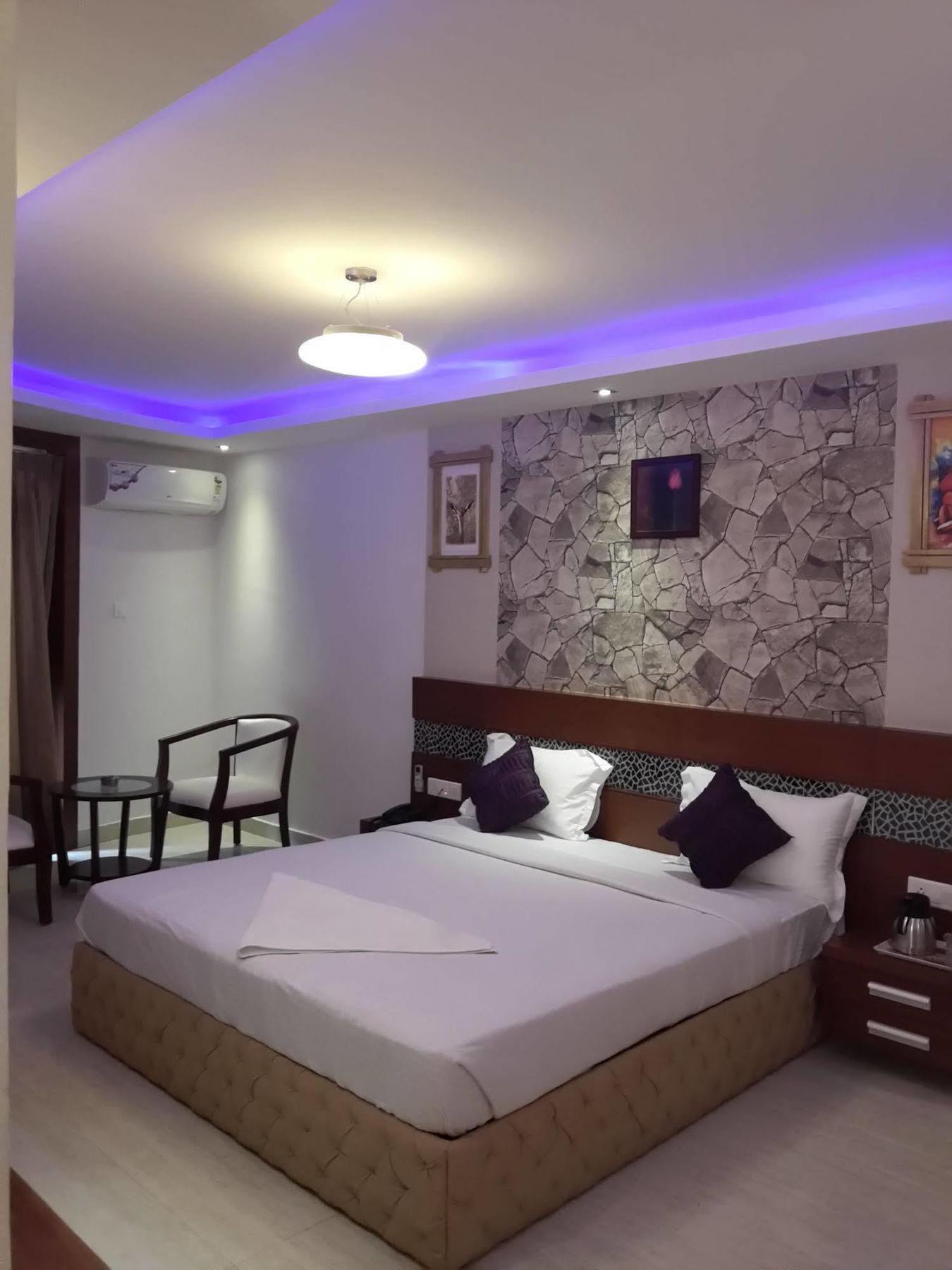 Icon Suites By Bhagini Bangalore Eksteriør billede