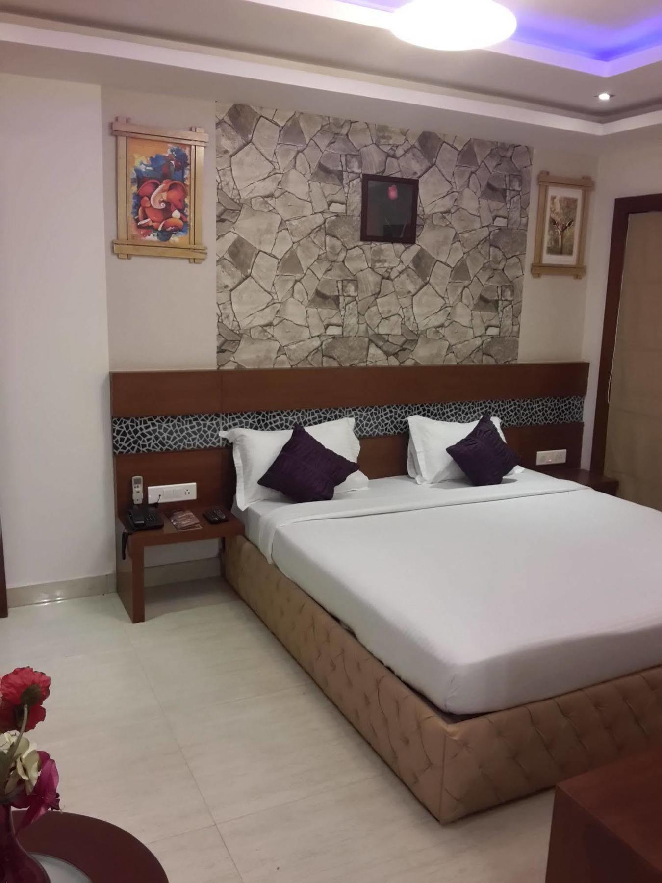 Icon Suites By Bhagini Bangalore Eksteriør billede